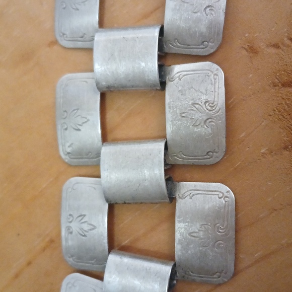 Sarah Coventry Silver Geometric Link Bracelet Floral Engraved Design - Picture 3 of 5